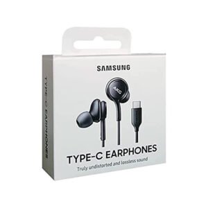 Paketimi i kufjeve të zeza Samsung Type-C Earphones me lidhje USB-C dhe logo AKG